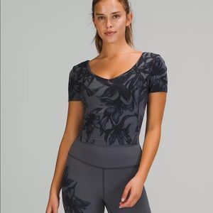 lululemon Align Cropped T-Shirt Botanical Bloom Anchor Multi Size 10 NWT